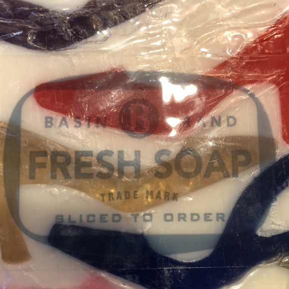 NWT Basin sliced to order artisan glycerin soap shoe inlay design & loofa - Picture 13 of 16